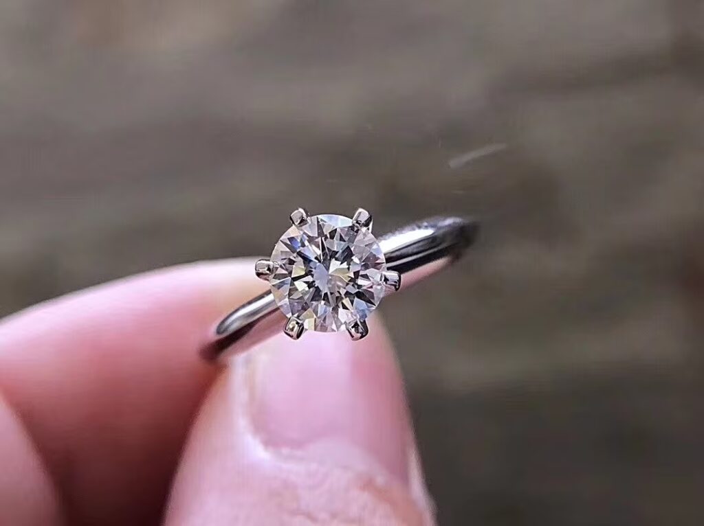 anillo solitario